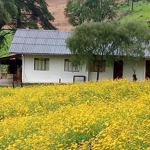Casa de Campo Sítio Kanisfluh, Treze Tílias